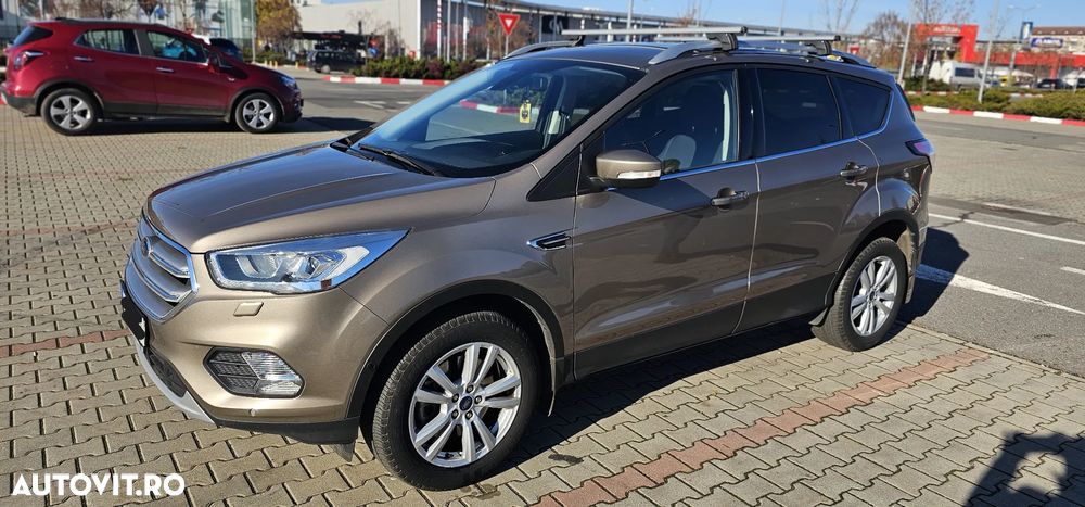 Ford Kuga - 1