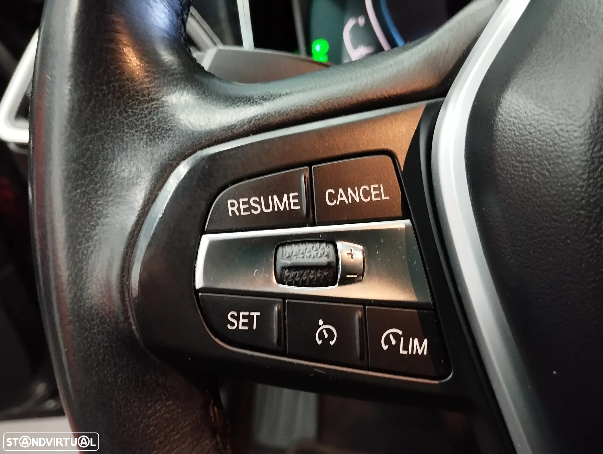 BMW 330 e Auto - 17