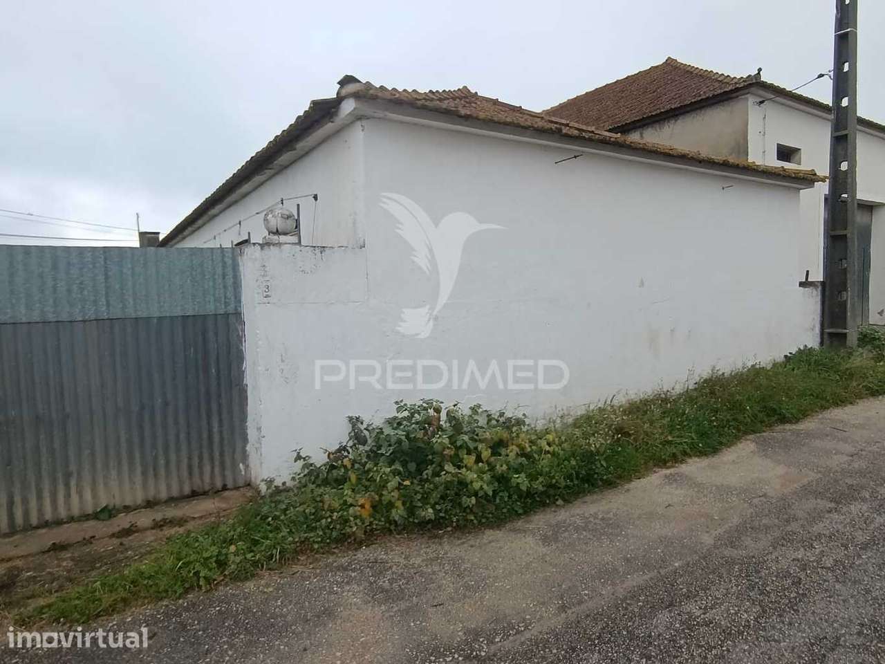 Armazém com terreno urbanizável - Grande imagem: 5/17