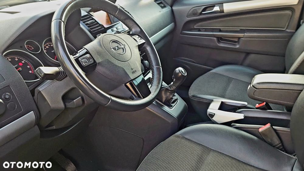Opel Zafira 1.8 Navi - 20