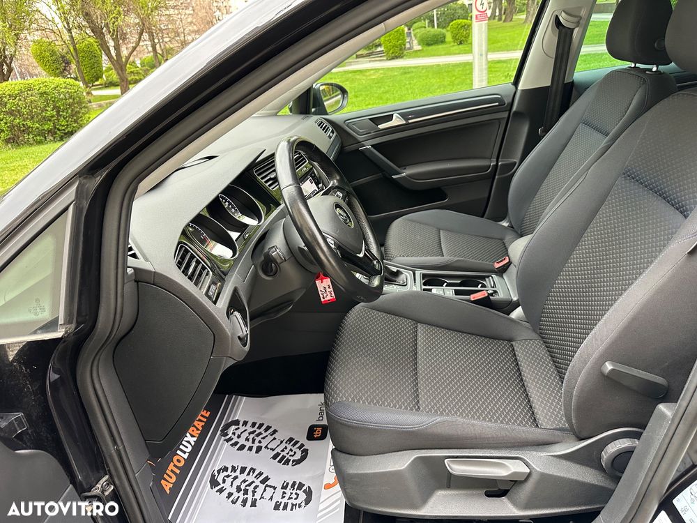 Volkswagen Golf - 17