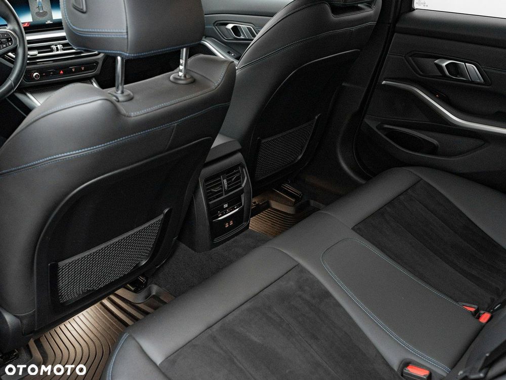 BMW Seria 3 320d xDrive M Sport sport - 23