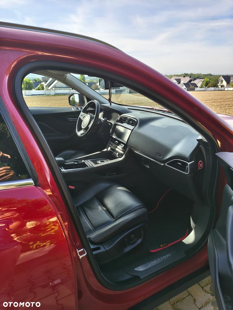 Jaguar F-Pace 2.0 i4D AWD Prestige - 9