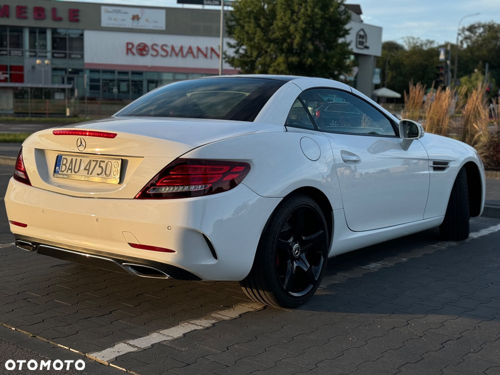 Mercedes-Benz SLC - 8