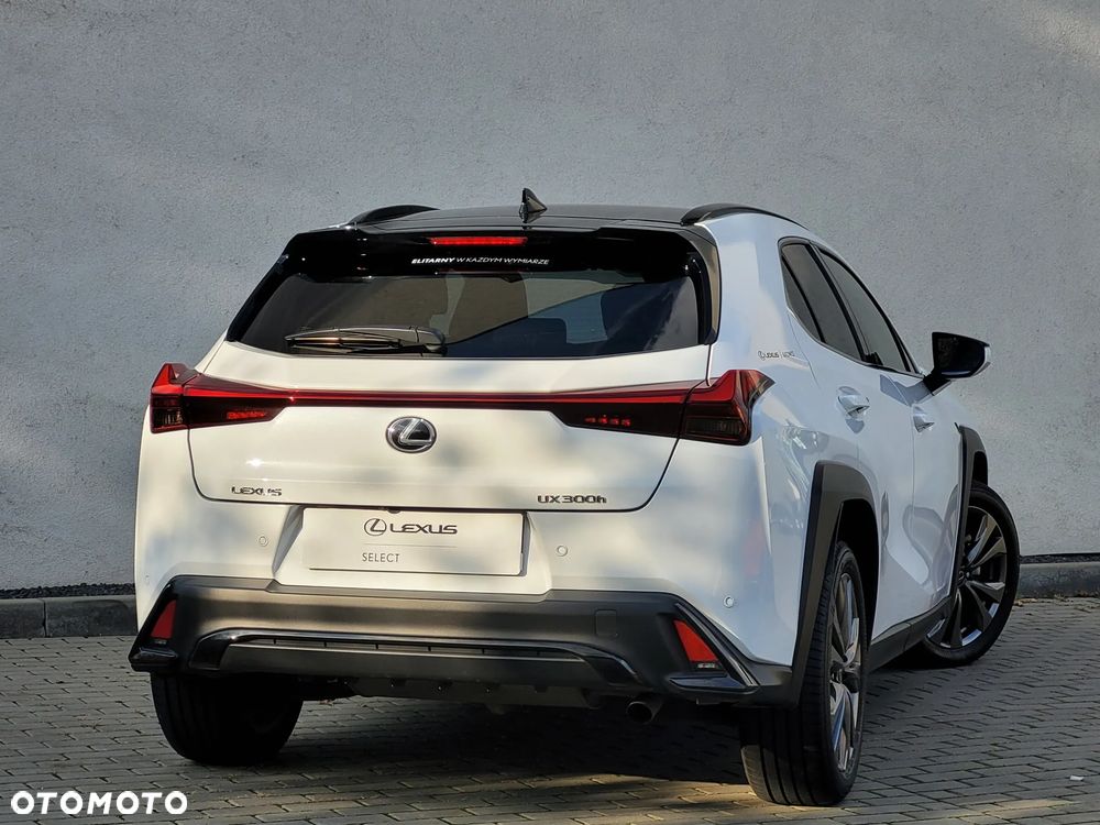 Lexus UX 300h F Sport Design - 5