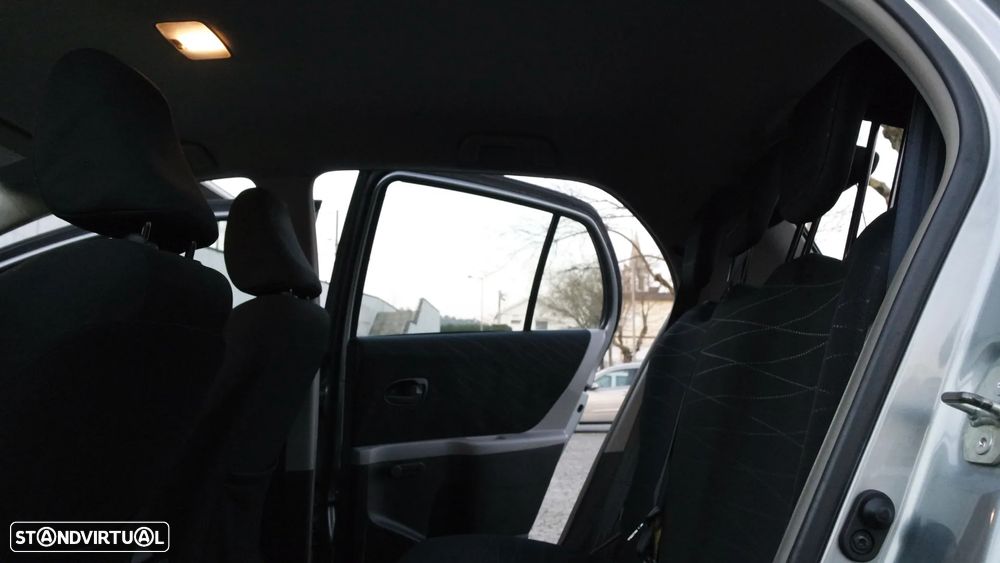 Toyota Yaris 1.0 VVT-i Comfort+AC+VSC - 50