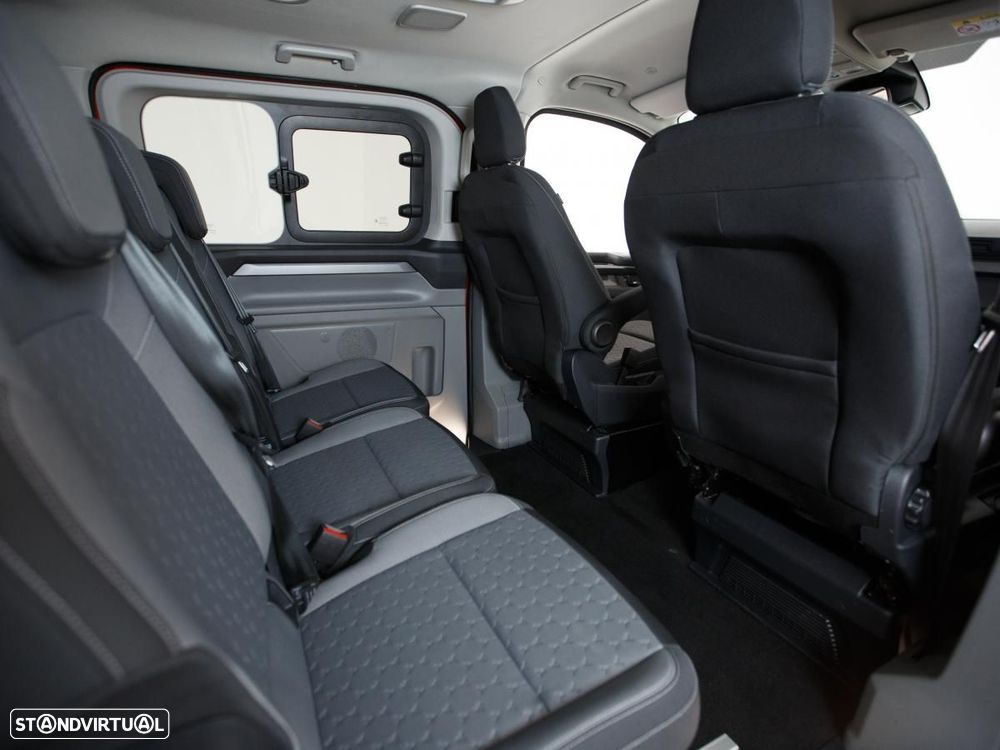 Ford Tourneo Custom L1H1 VA Auto Titanium — fotografia 12