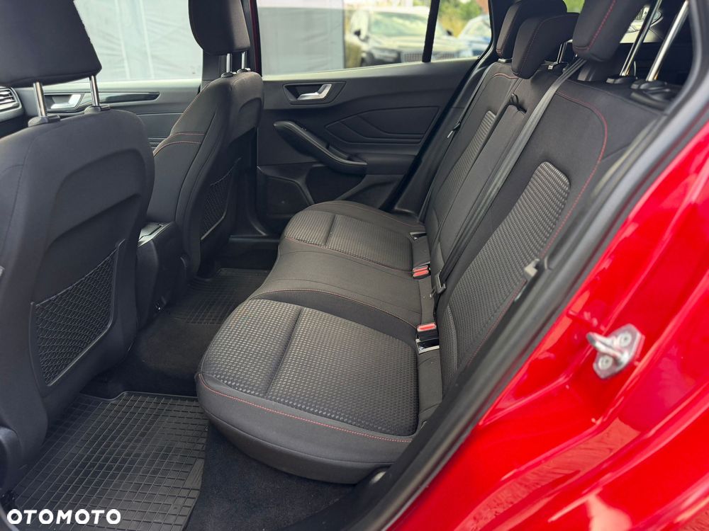 Ford Focus 1.0 EcoBoost Hybrid ST-LINE - 22