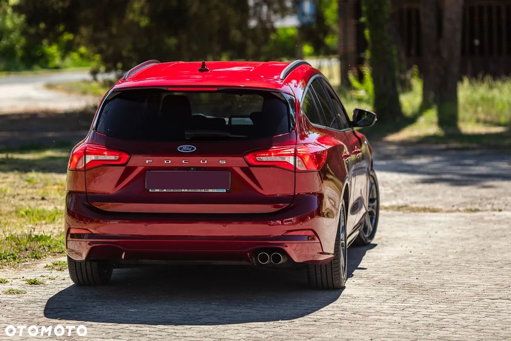 Ford Focus 1.0 EcoBoost Start-Stopp-System ST-LINE DESIGN - 11