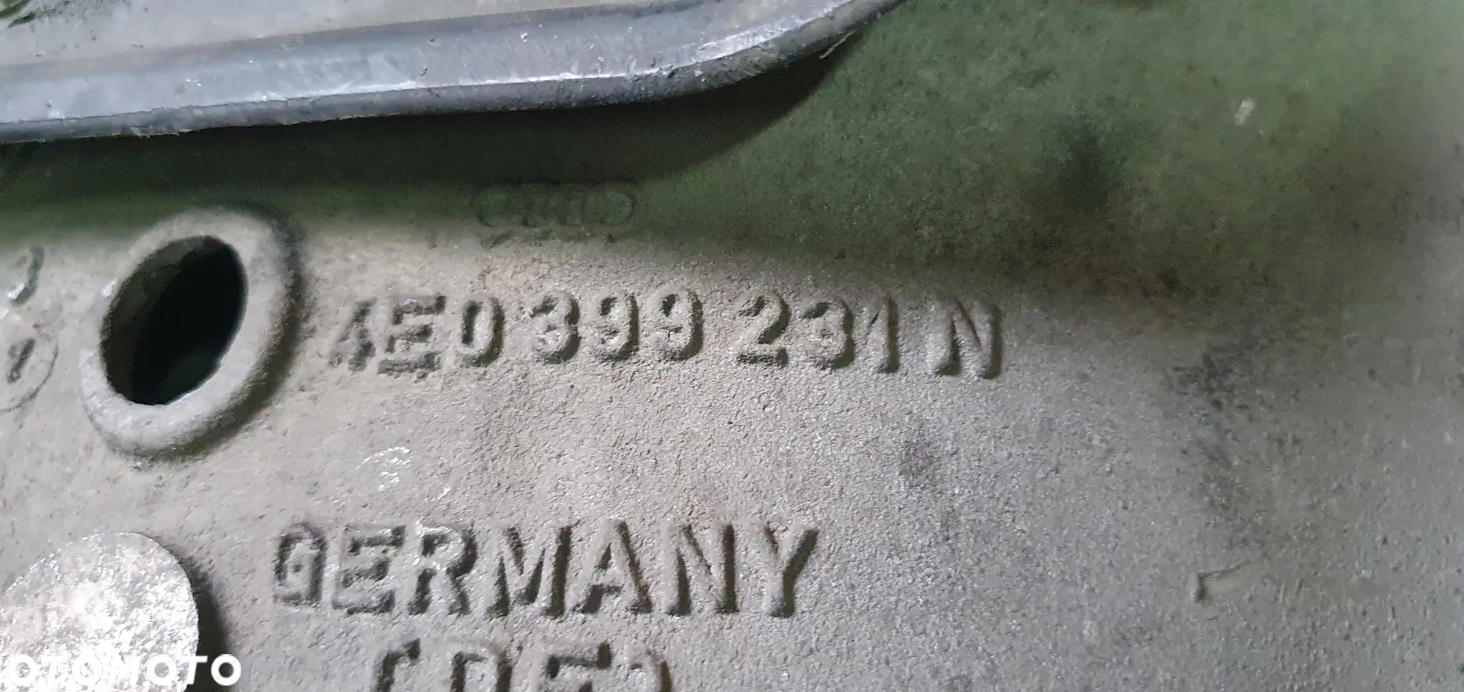 Łapa poduszka skrzyni biegów Audi A8 D3 4.2 TDI 4E0399231N - 5