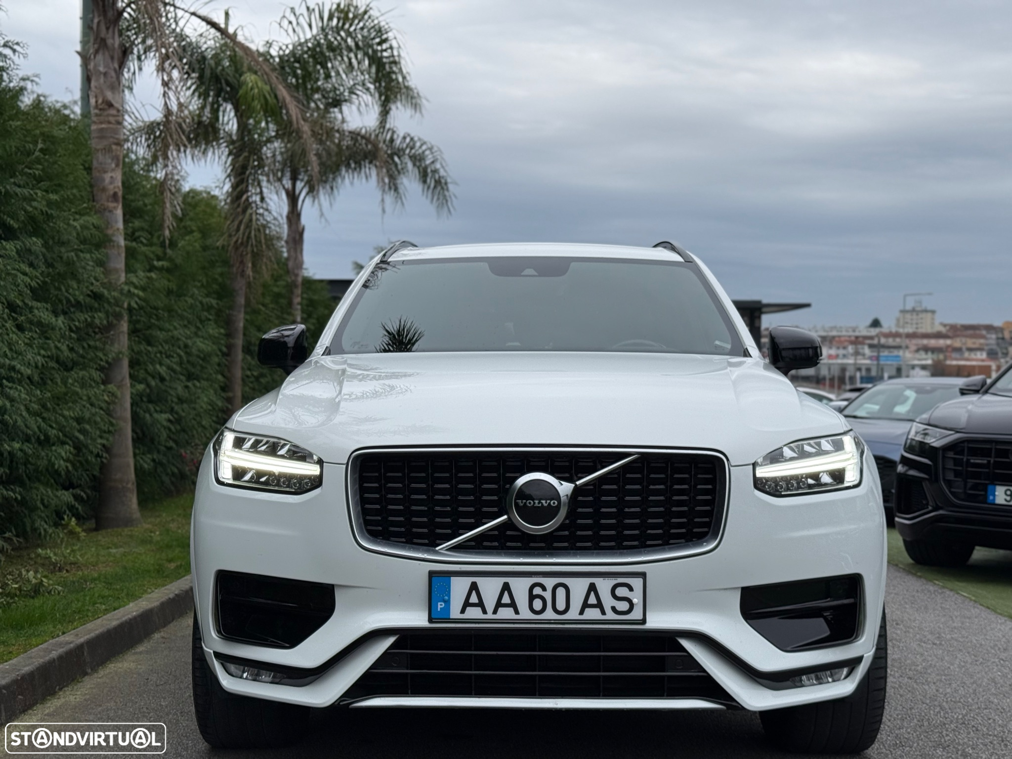 Volvo XC 90 2.0 B5 R-Design AWD - 3