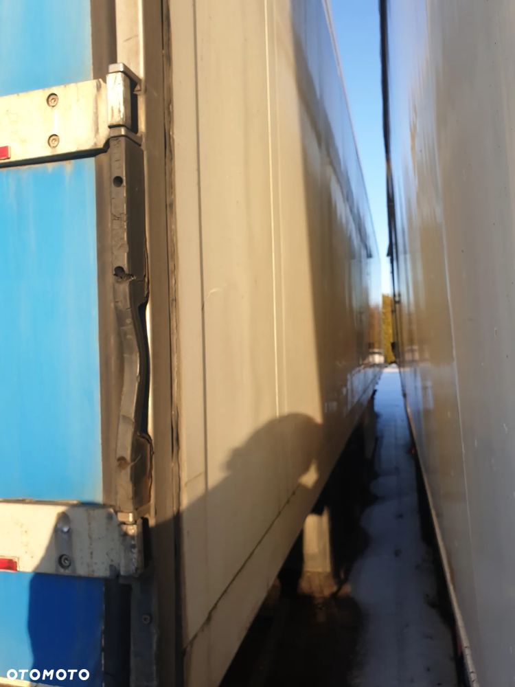 Schmitz Cargobull SKO 24 - 17