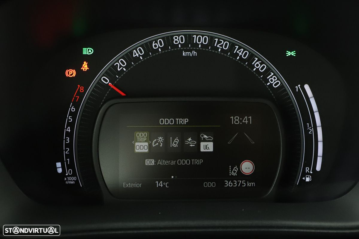 Toyota Aygo 1.0 X-Play - 14