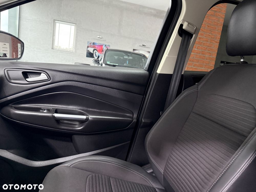 Ford Kuga 2.0 TDCi 4x4 Titanium - 33