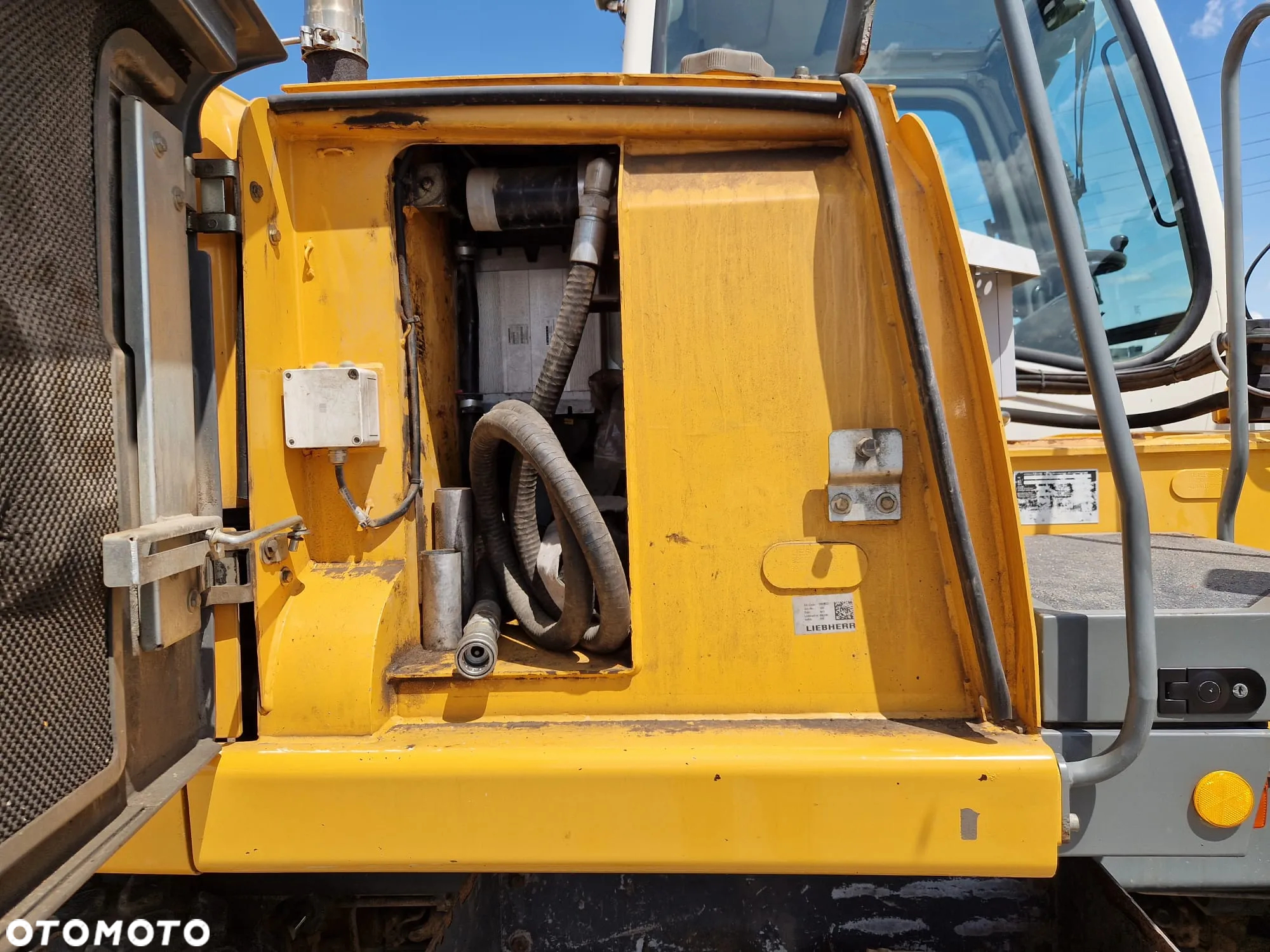 Liebherr A311 Litronic * 2013r. * 10 599 mth * Powertilt * 4x skrętne koła * - 8