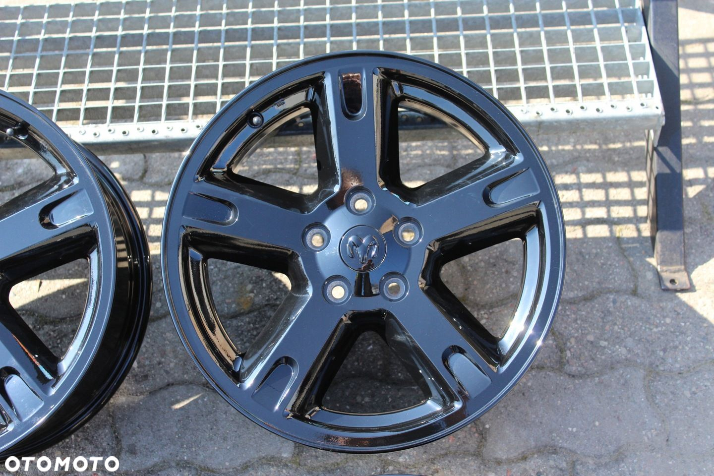 ORYG DODGE NITRO 17cali 5x114,3 ET40,75 7J CALIBER - 4