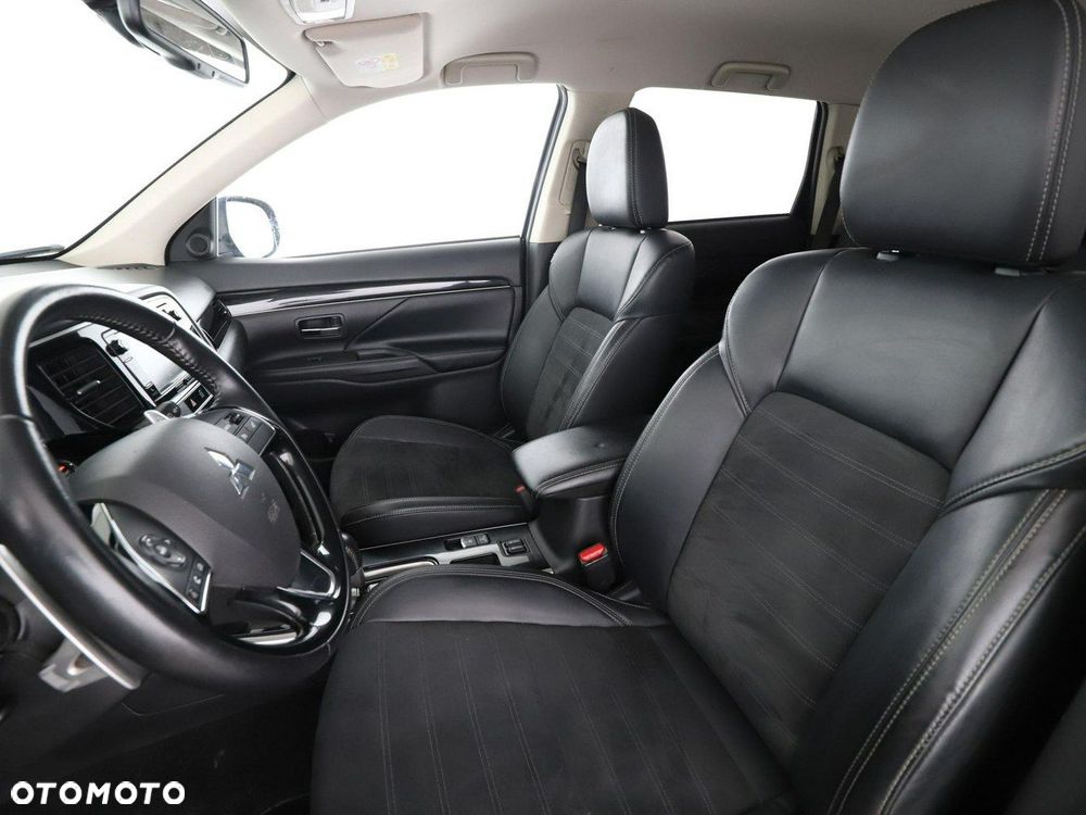 Mitsubishi Outlander 2.0 2WD CVT Diamant+ - 13
