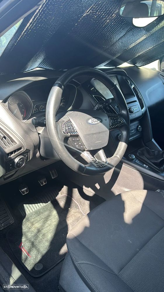 Ford Focus 1.0 EcoBoost S&S - 10