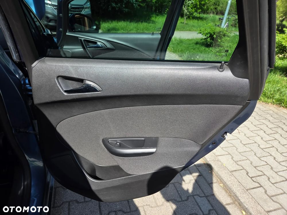Opel Astra 1.6 CDTI Cosmo - 20