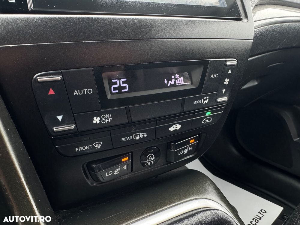 Honda Civic 1.4 i-VTEC Sport Black Edition - 16