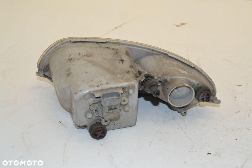 Halogen przód prawy Lexus LS 430 przedlift - 4