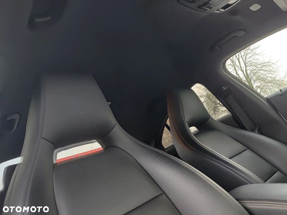 Mercedes-Benz CLA 180 UrbanStyle Edition - 9