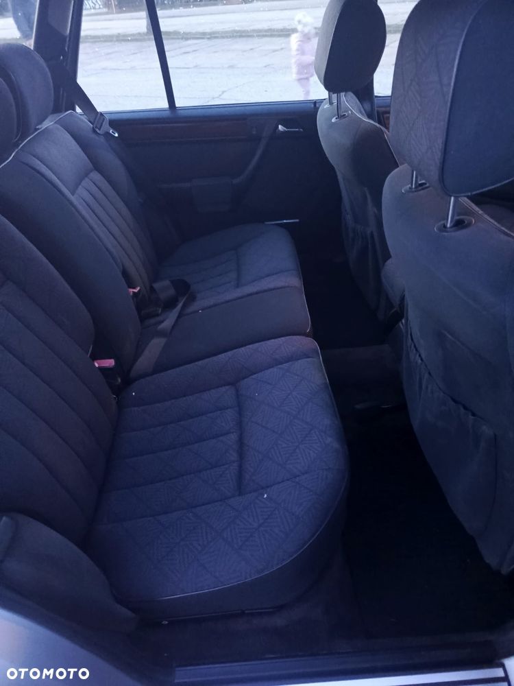 Mercedes-Benz Klasa E - 11