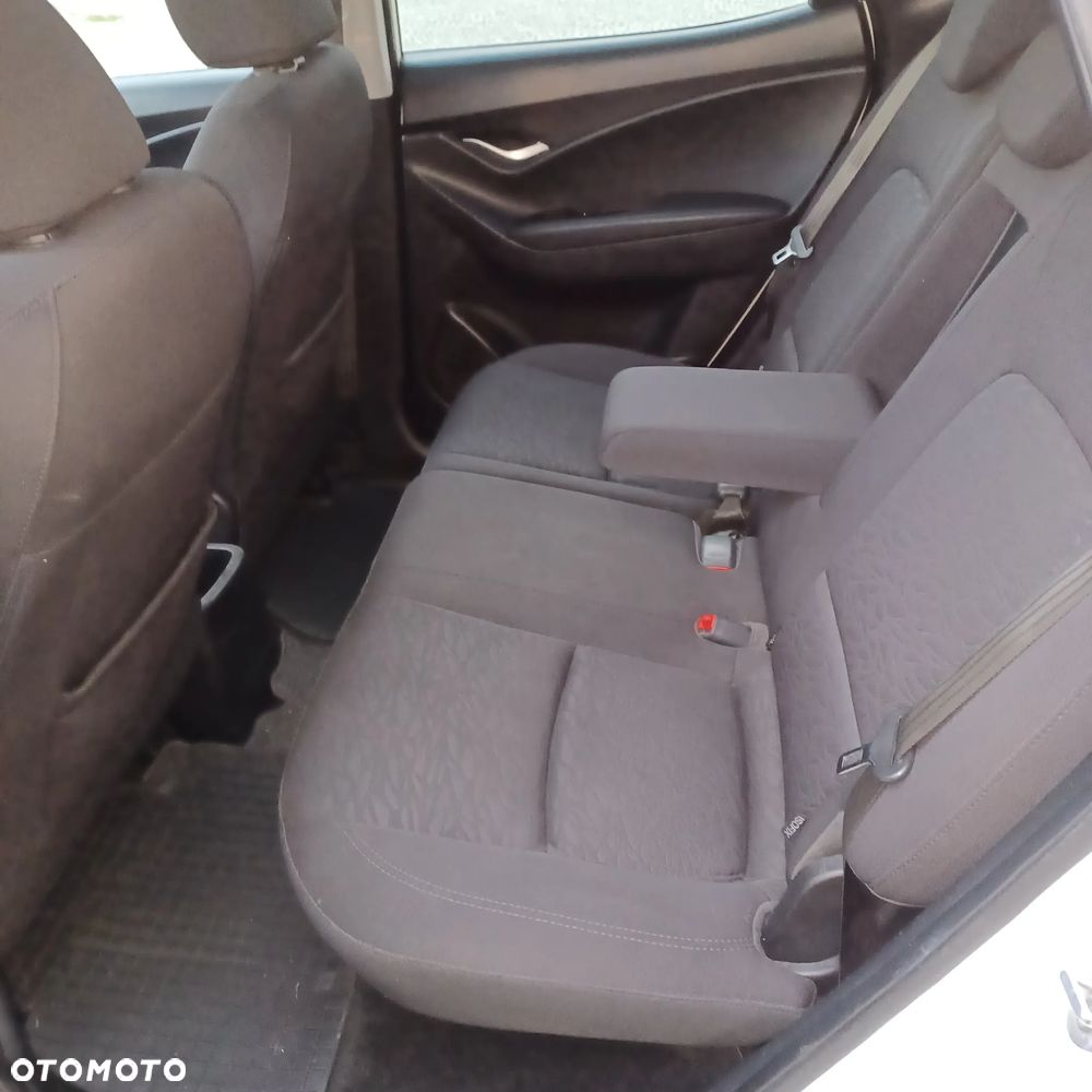 Hyundai ix20 1.6 CRDi Comfort - 13