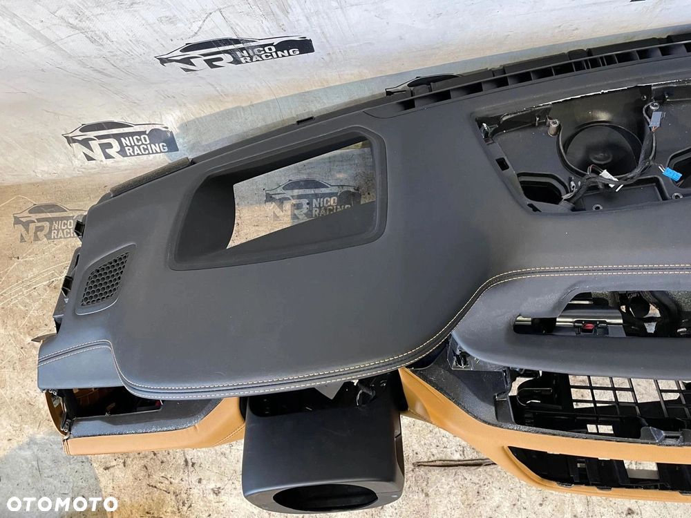 DESKA ROZDZIELCZA KONSOLA PODUSZKI PASY BMW 7 G11 G12 SKÓRA HUD CARAMEL - 3