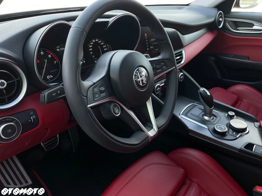 Alfa Romeo Giulia 2.0 Turbo Veloce Q4 - 30