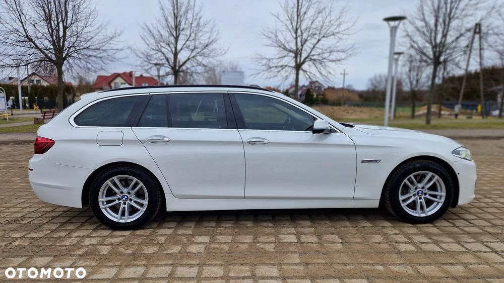BMW Seria 5 520d xDrive Luxury Line - 4