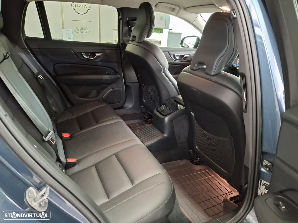 Volvo V60 2.0 T6 AWD TE Plus Bright - 31