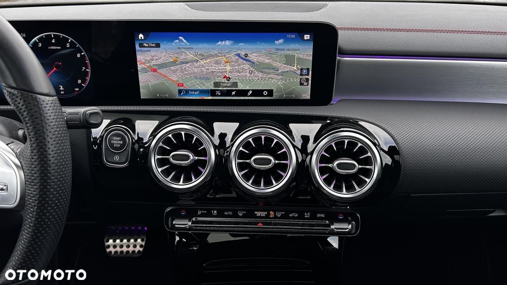 Mercedes-Benz CLA 220 4-Matic AMG Line 7G-DCT - 17