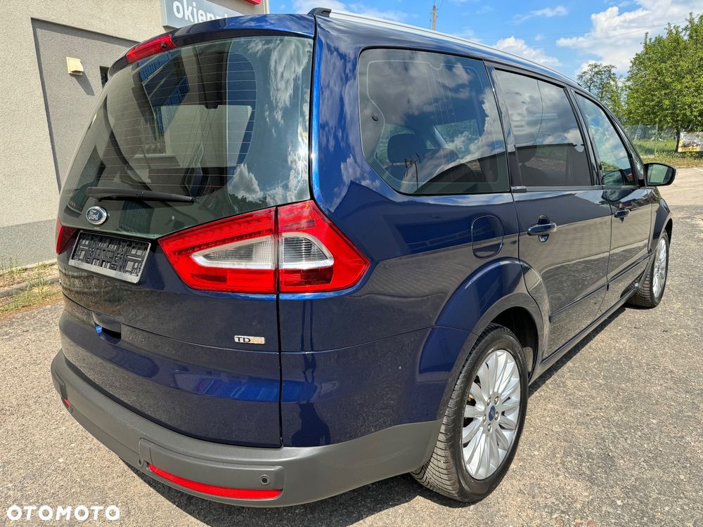 Ford Galaxy - 4