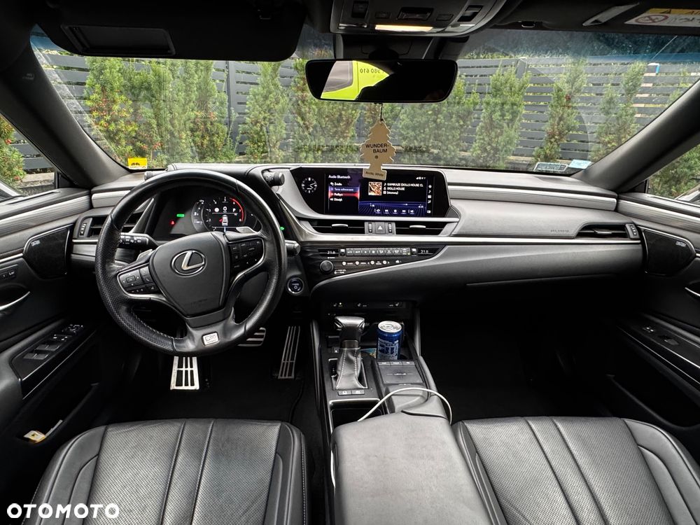 Lexus ES 300h F Sport - 7