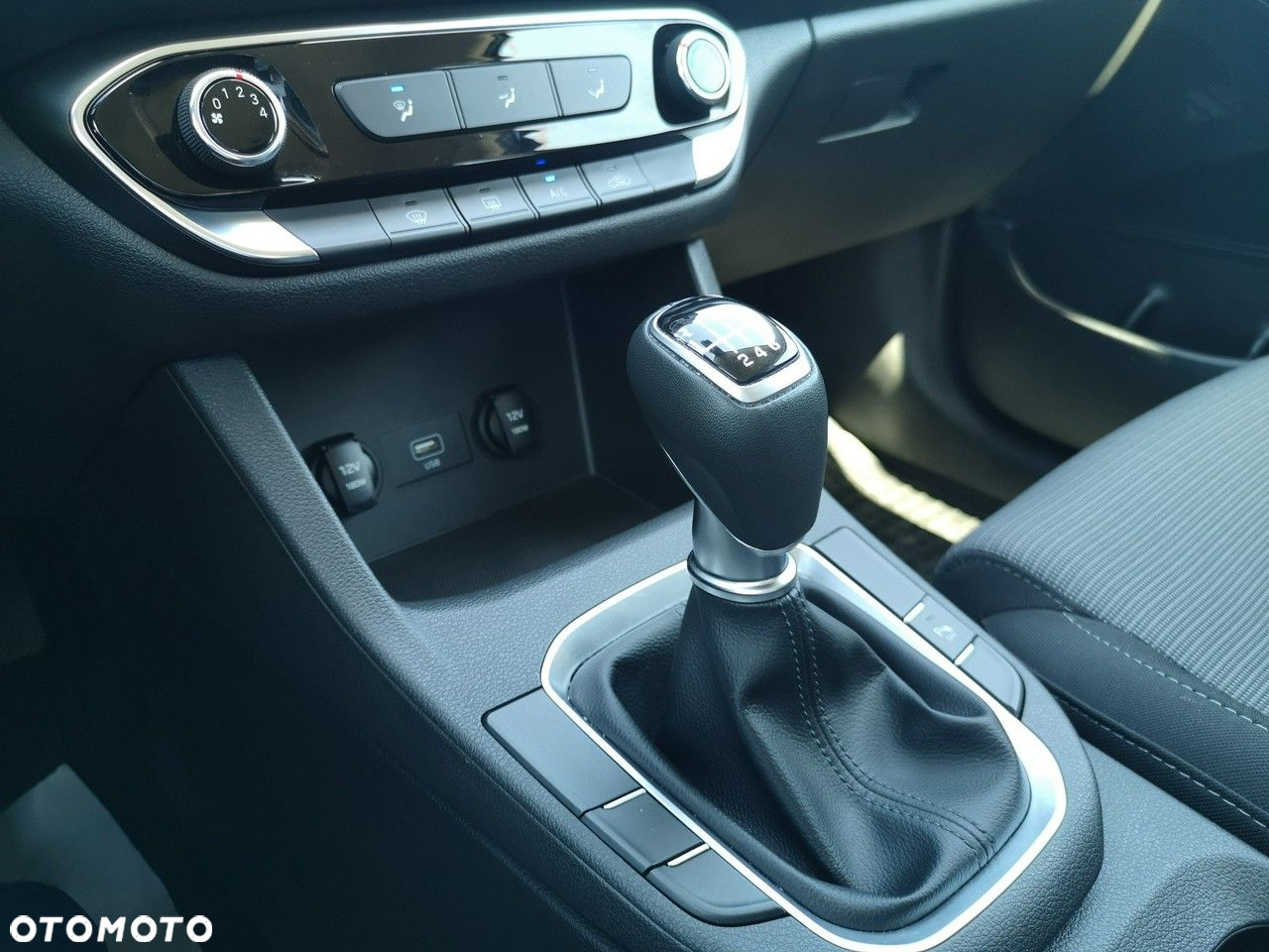 Hyundai i30 1.5 DPI Modern - 31