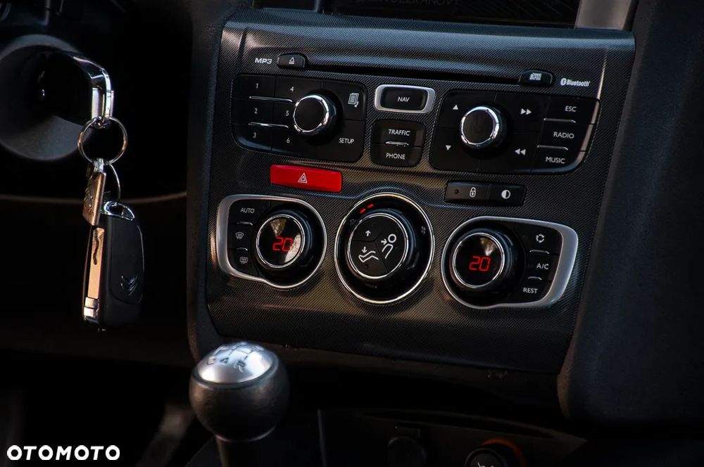 Citroën C4 VTi 120 Exclusive - 33