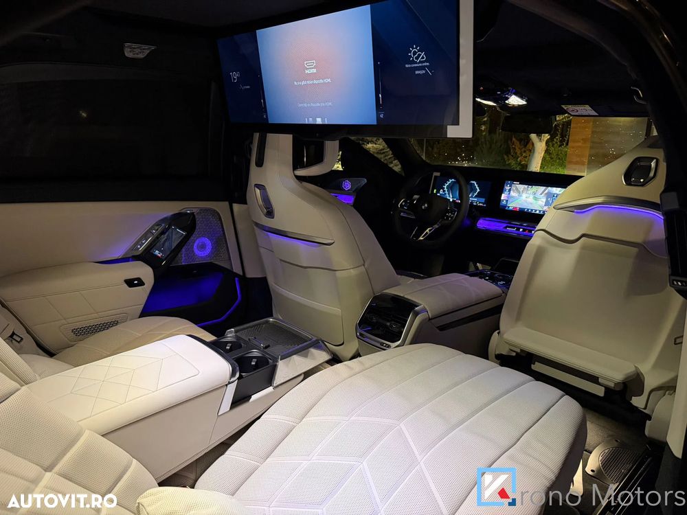 BMW Seria 7 740d xDrive MHEV - 12