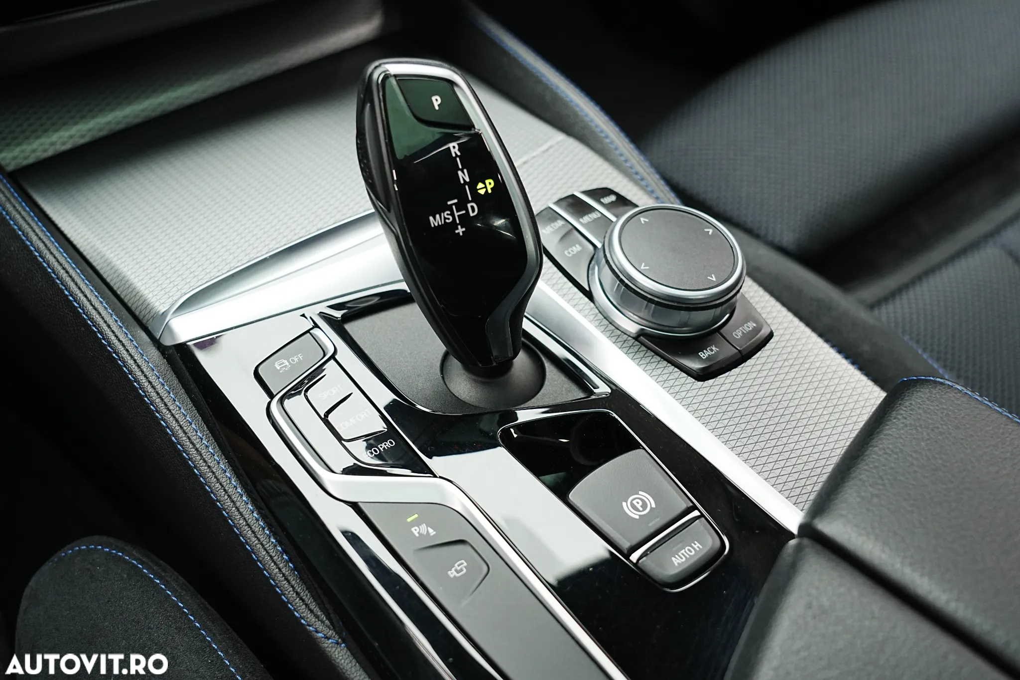 BMW Seria 5 518d AT MHEV - 23