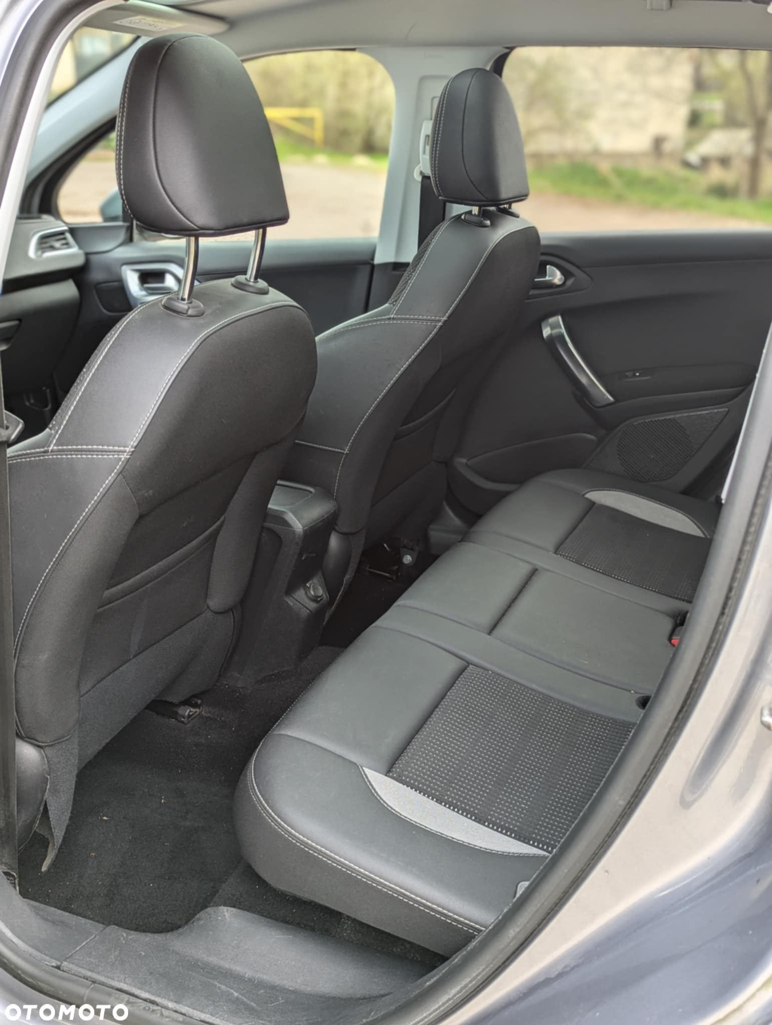 Peugeot 2008 1.6 BlueHDi Allure - 4