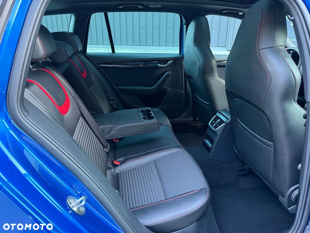 Skoda Octavia 2.0 TDI DSG RS - 20
