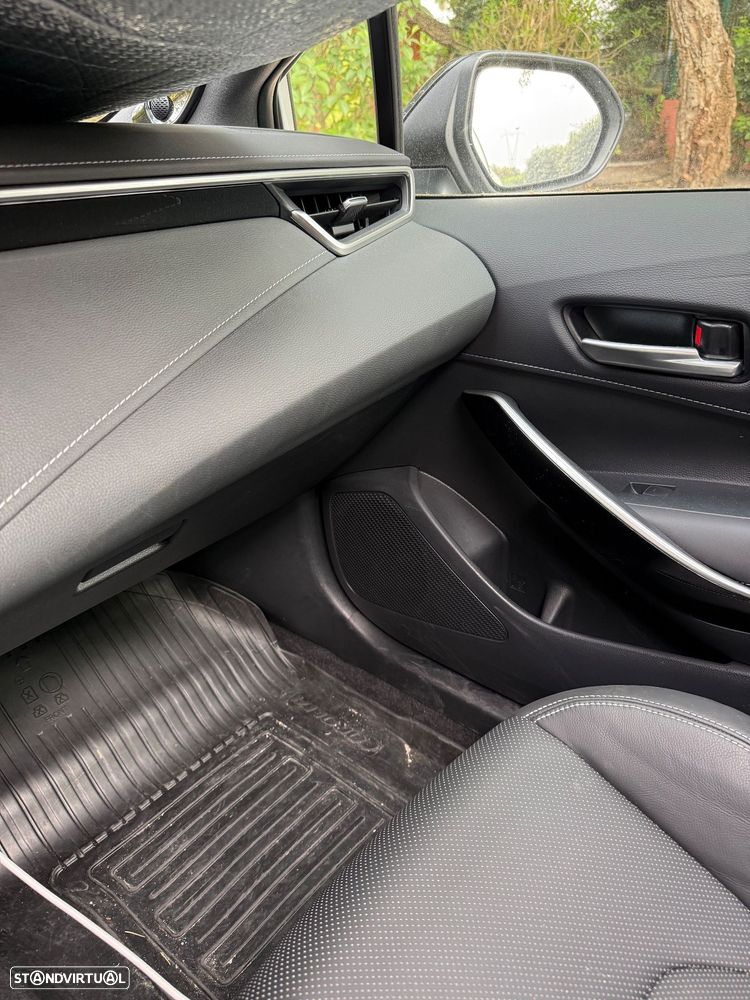 Toyota Corolla Touring Sports 1.8 Hybrid Exclusive - 11