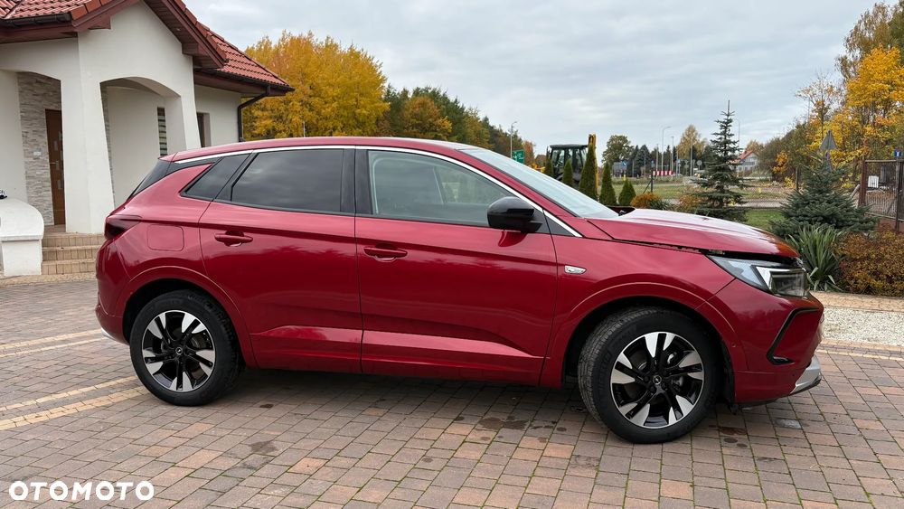 Opel Grandland 1.2 T Business Elegance S&S - 9