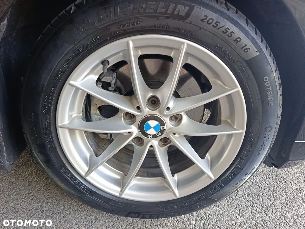 BMW Seria 3 318d - 13