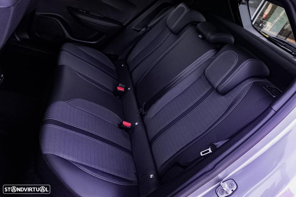 Peugeot e-2008 50 kWh Allure Pack - 42