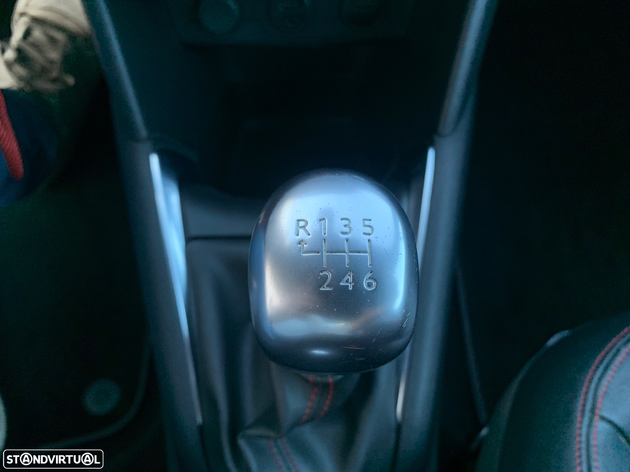 Peugeot 208 1.6 THP GTi - 10