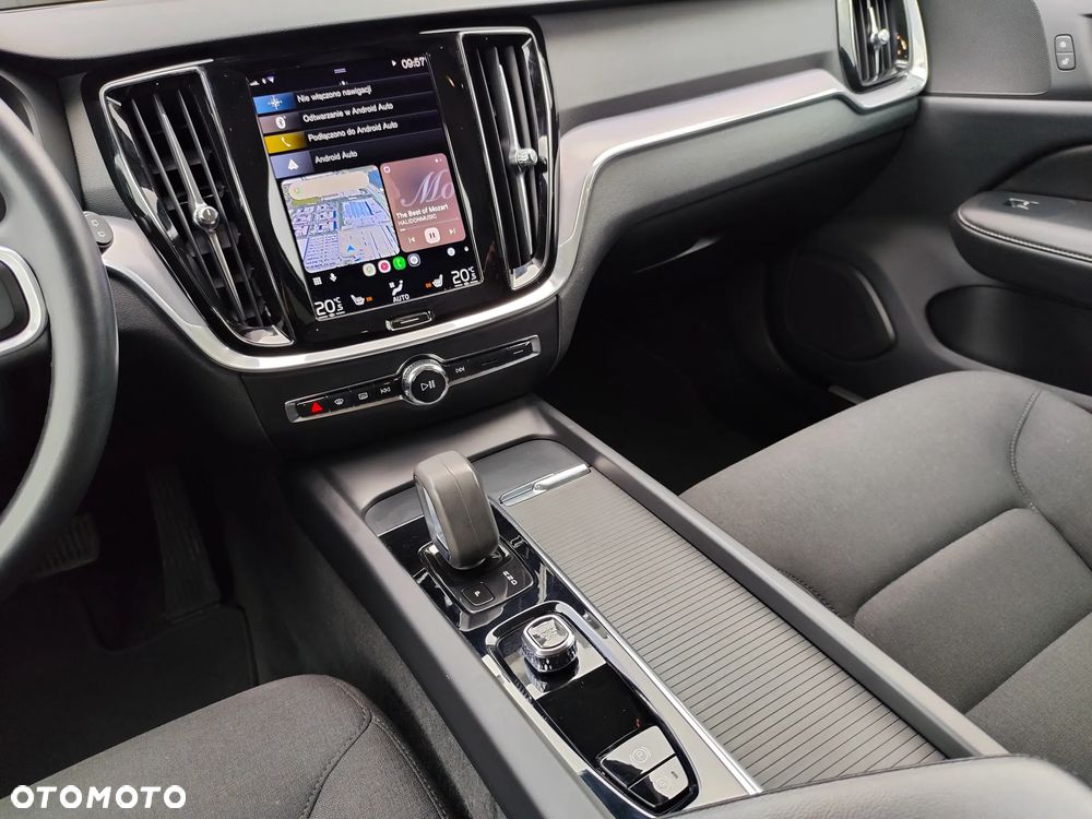 Volvo V60 B4 D Momentum Pro - 32