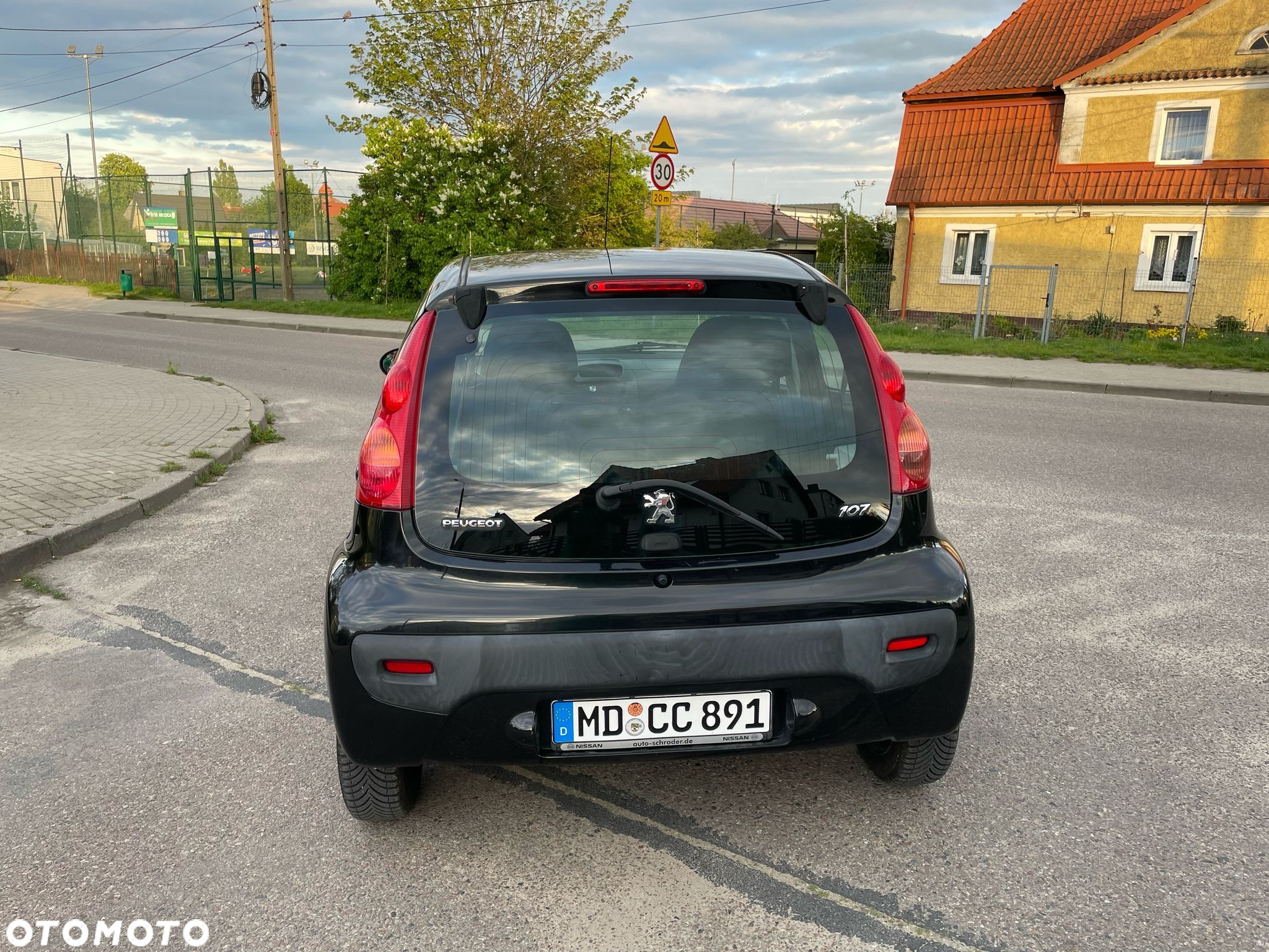 Peugeot 107 70 Black&Silver - 4