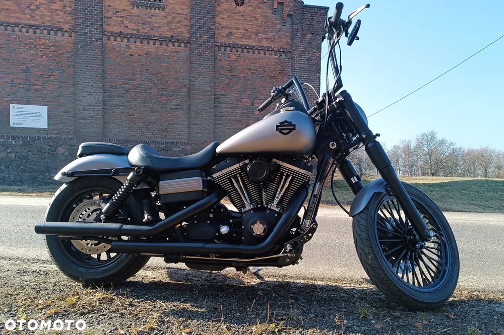 Harley-Davidson Dyna Street Bob - 3