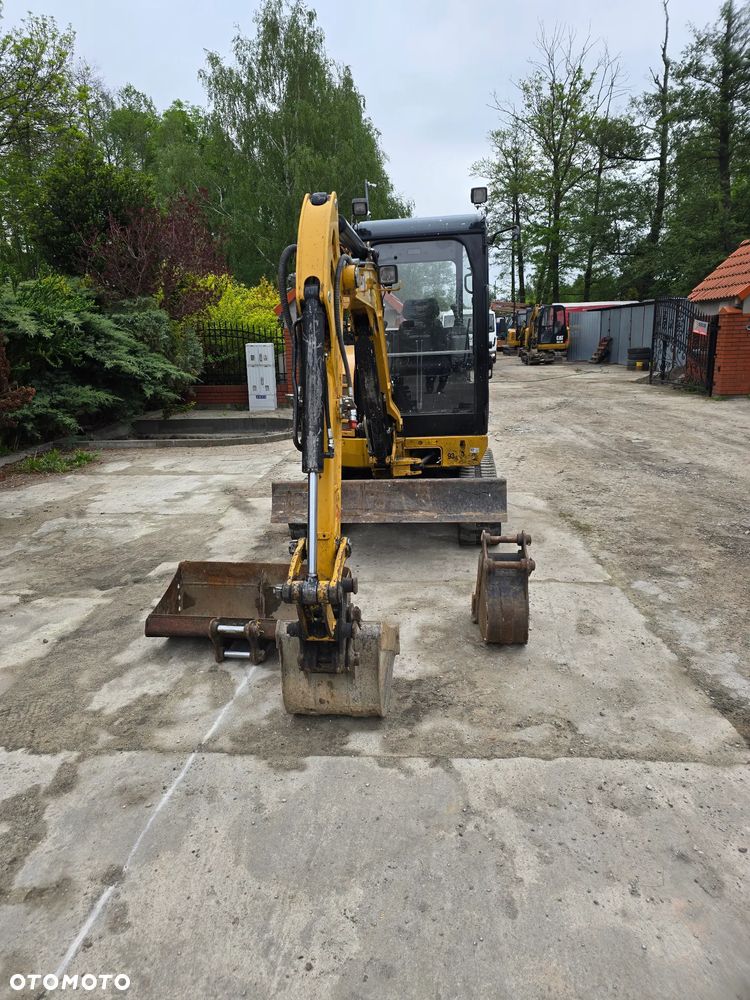 Caterpillar CAT 302.7 - 7
